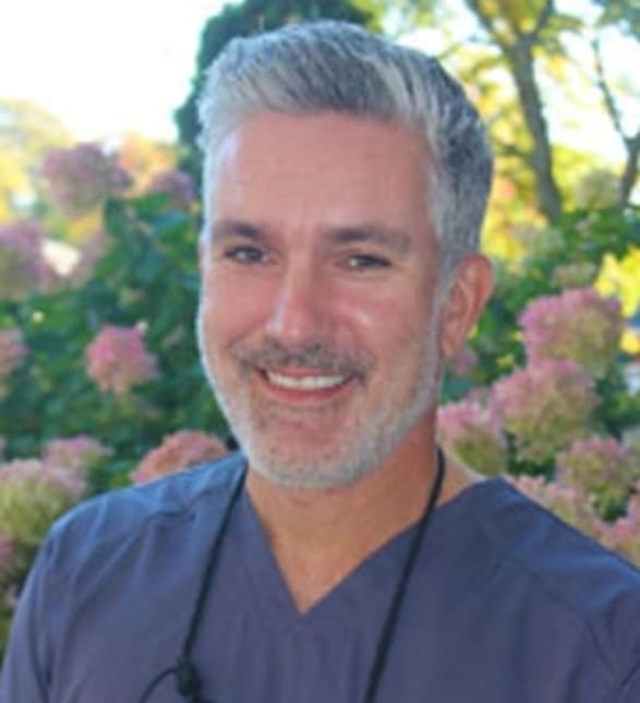 Dr. Mark Ceroni, Dentist in Upper Ottawa Dental - Portrait Photo