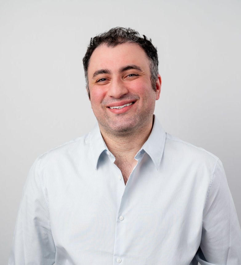 Dr. Wisam Helewa, Dentist in LifeSmiles Dental - Grant Park Mall - Portrait Photo