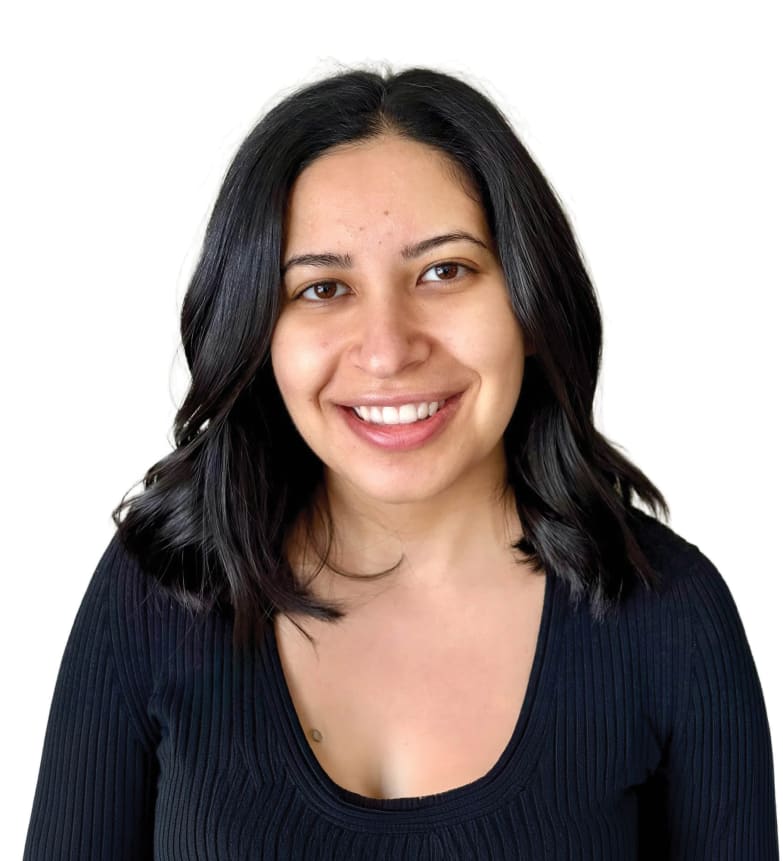 Dr. Mary Mikhaeil, Dentist in LifeSmiles Dental - Grant Park Mall - Portrait Photo
