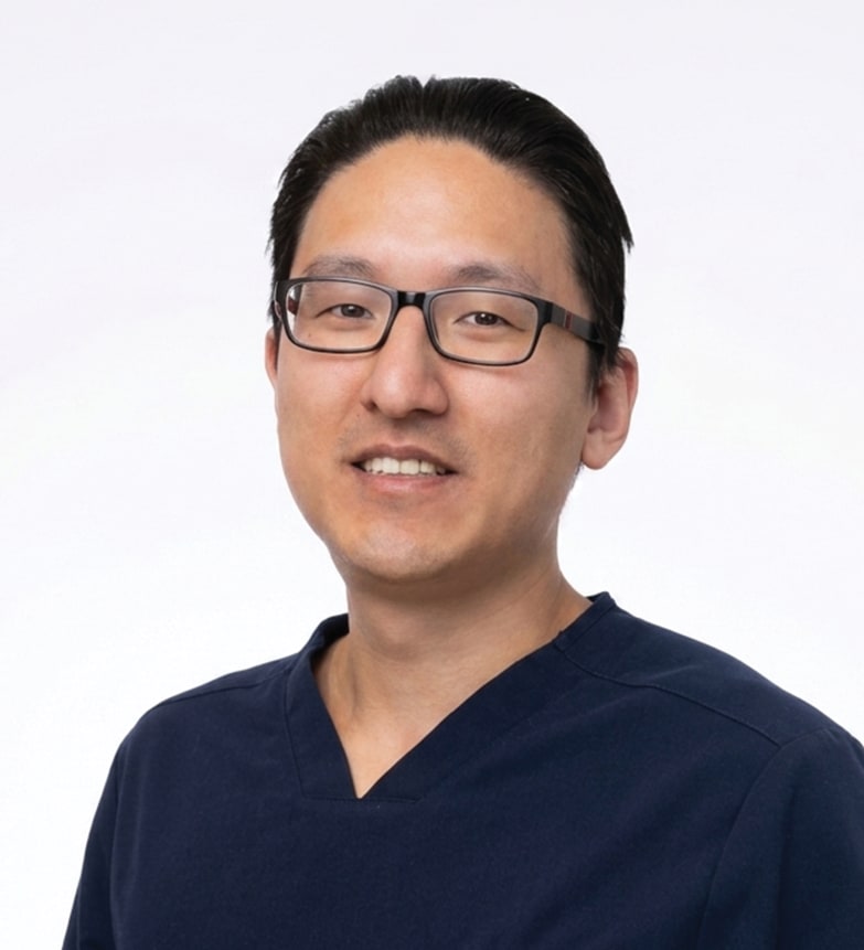 Dr. Yi-An Chen, Dentist in Orléans Queensway Dental - Portrait Photo