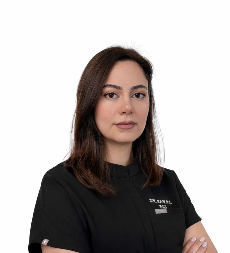 Dr. Nahal Kazeroonizadeh, Dentist in Riverdale Dental - Portrait Photo