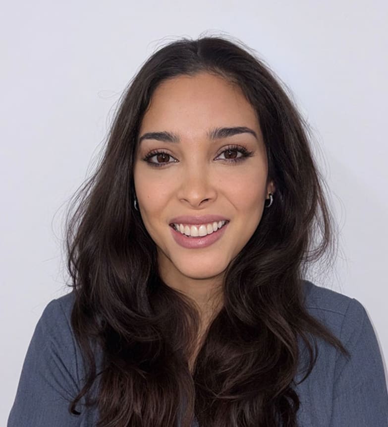 Dr. Fernanda Barona, Dentist in Sheridan Dental Centre - Portrait Photo