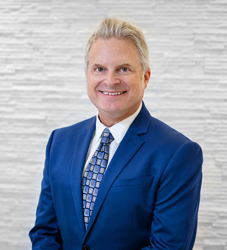 Dr. Len Baskin, Dentist in Centre Dentaire Jardins Dorval - Portrait Photo