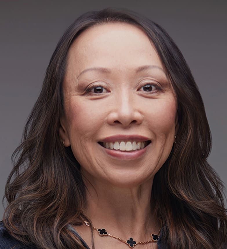 Dr. Victoria Wong, Dentist in Brush Dental Clinic - Renfrew - Portrait Photo