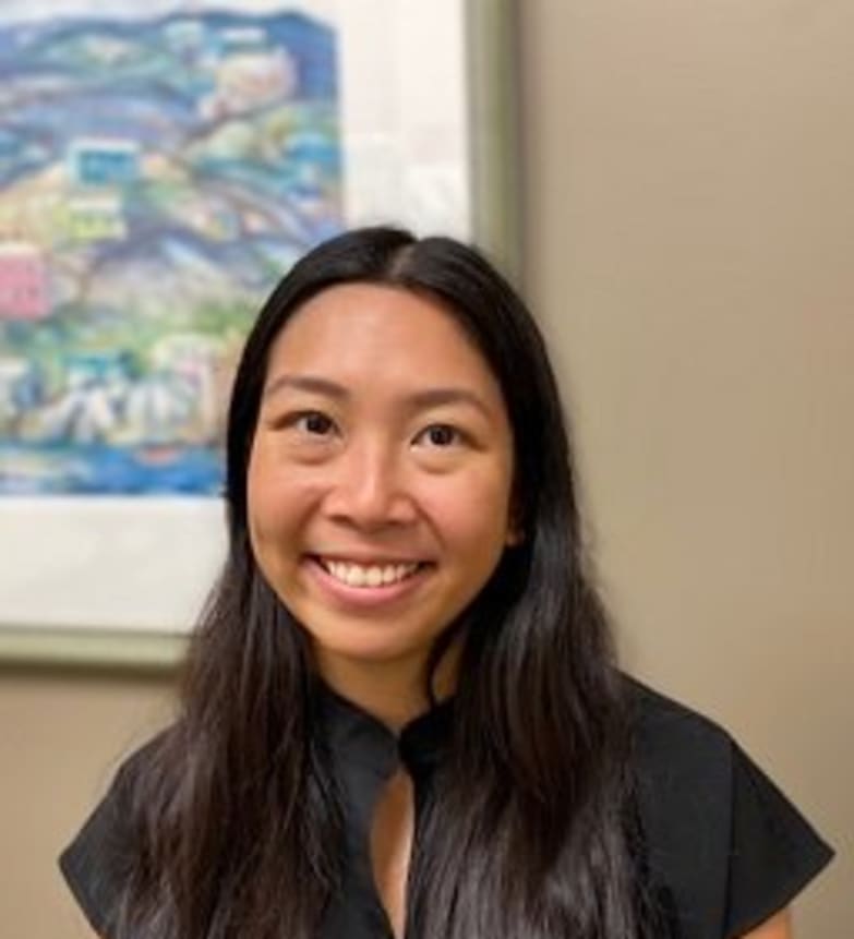 Dr. Hannah Der, Dentist in O'Connor Dental Centre - Portrait Photo