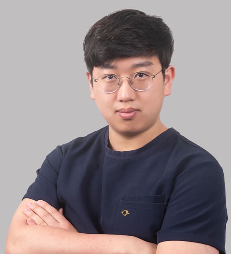 Dr. Dong Ho Kim, Dentist in Accent Dental - Portrait Photo