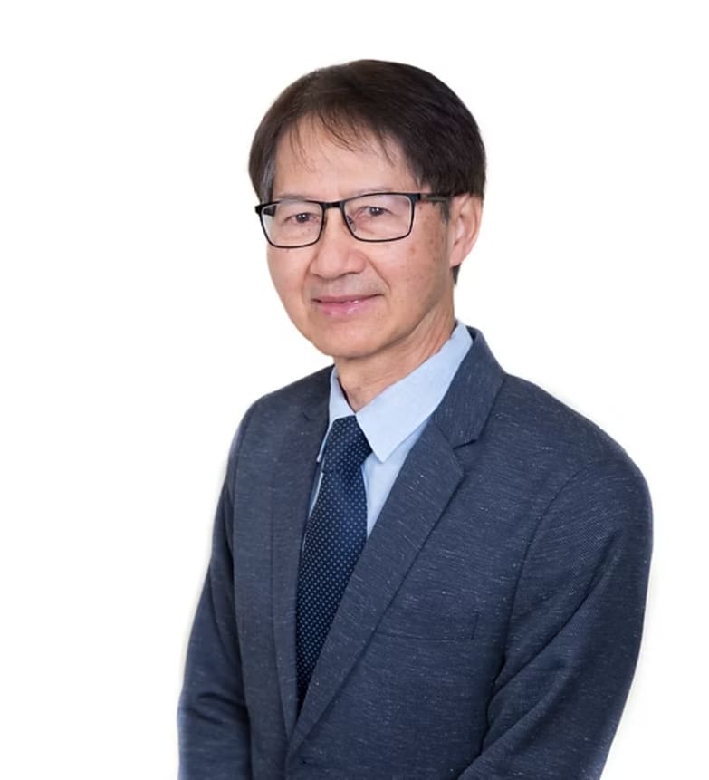 Dr. Allan Tse, Dentist in Magrath Dental - Portrait Photo