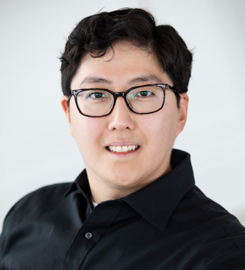 Dr. Oh Su (William) Nam, Dentist in Alderwood Family Dentistry - Portrait Photo