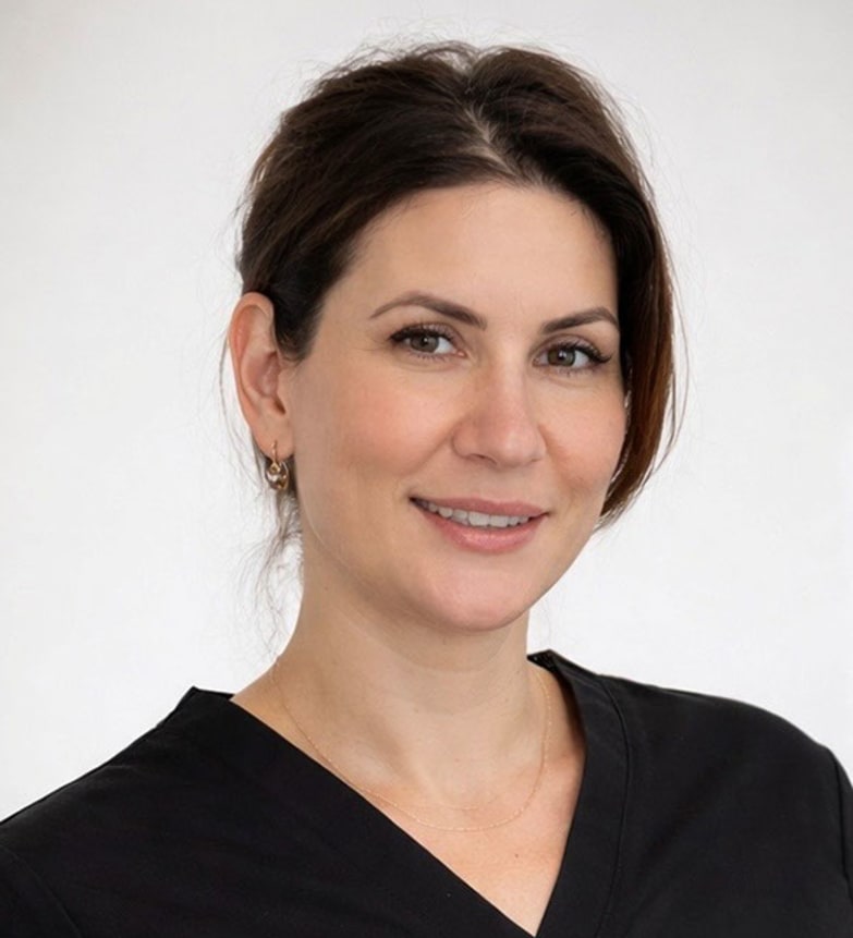 Dr. Elvira Mostyn, Dentist in Thornhill Dental - Portrait Photo
