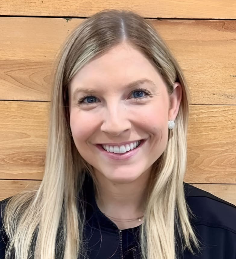 Dr. Sarah Kowall, Dentist in Southwood Dental Centre - Portrait Photo