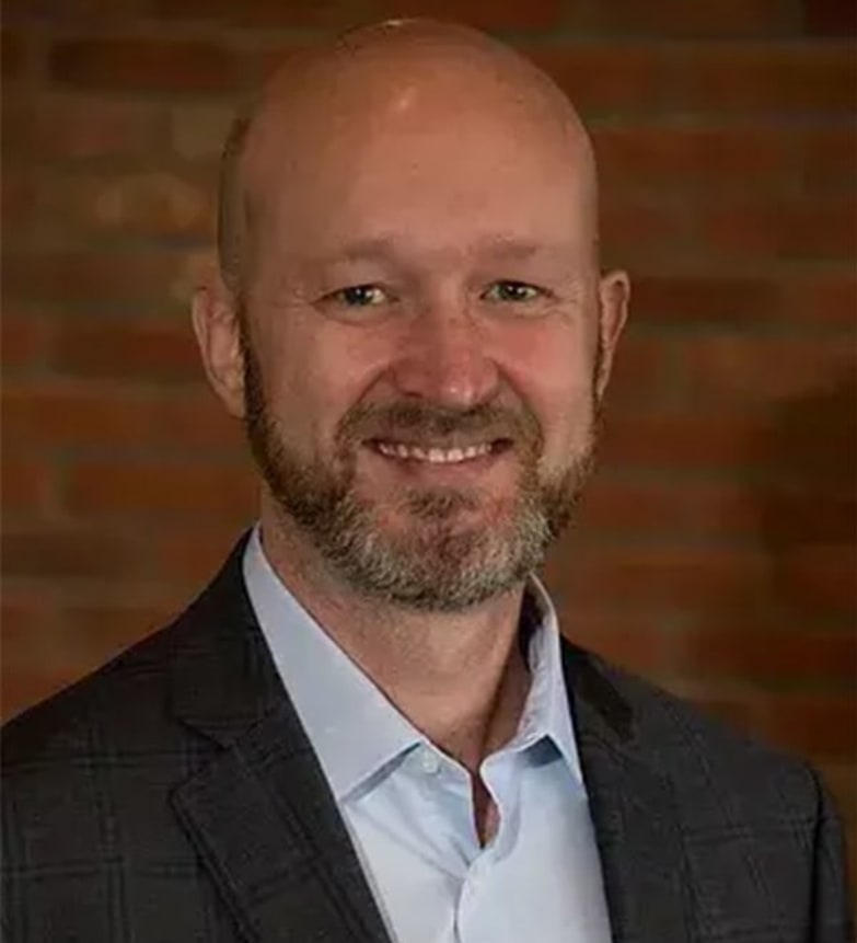 Dr. Daniel Demmings, Dentist in Mountain View Dental Centre - Portrait Photo