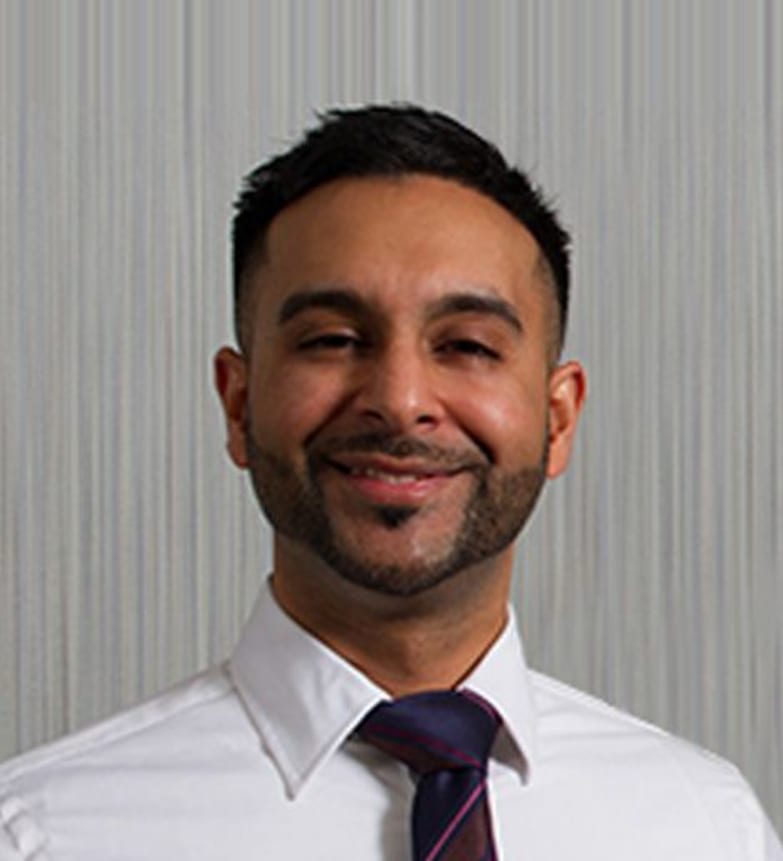Dr. Kevin Baweja, Dentist in Cloverdale Dental - Portrait Photo
