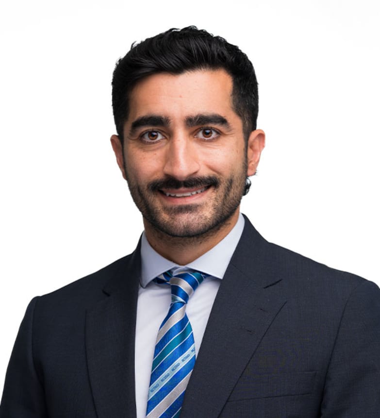 Dr. Eilyad Honarparvar, Dentist in The Art of Dentistry - Portrait Photo