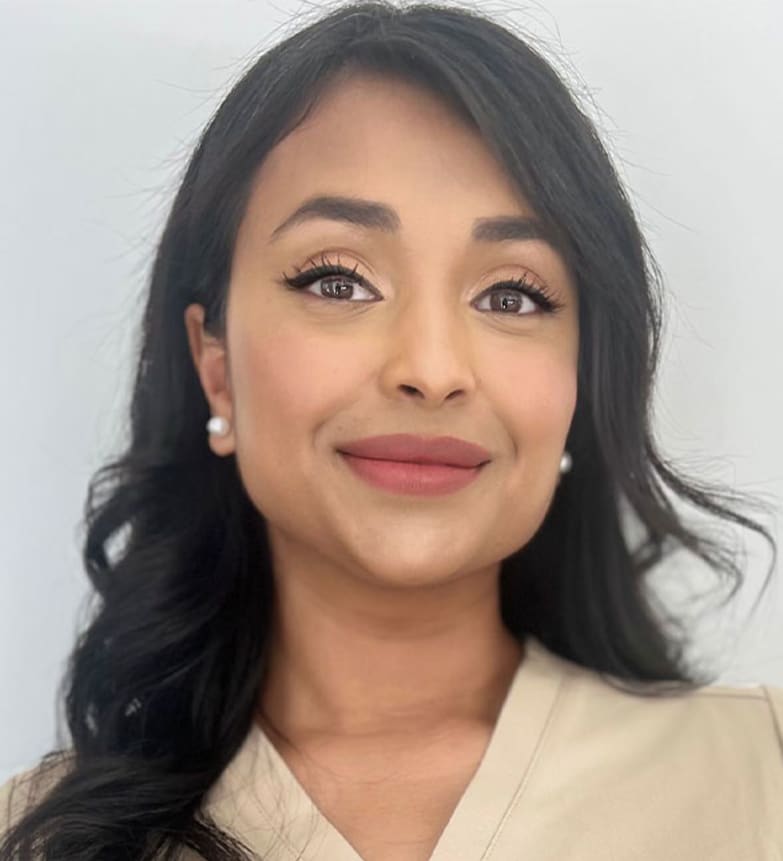 Dr. Saarah Amuthan, Dentist in The Art of Dentistry - Portrait Photo