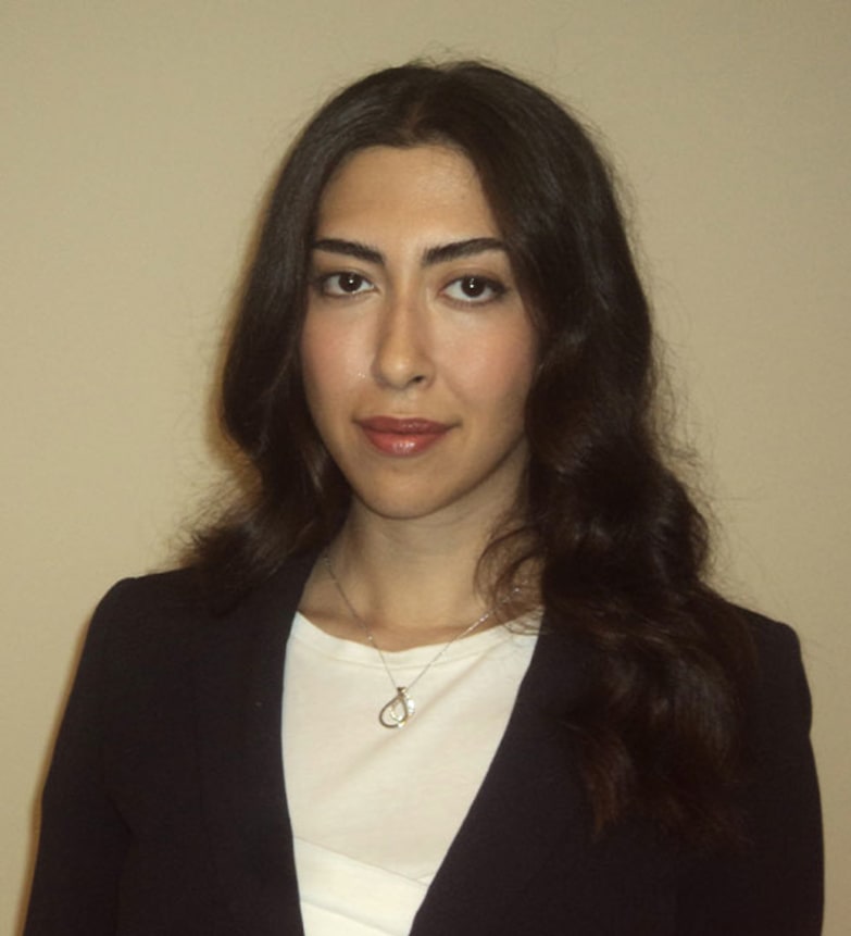 Dr. Arghavan Omidi, Dentist in Dentistry in Bolton - Portrait Photo