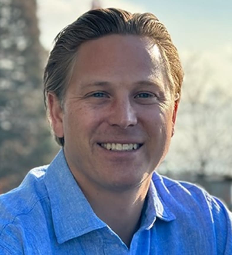 Dr. Robert Hogarth, Dentist in W Dental - Portrait Photo