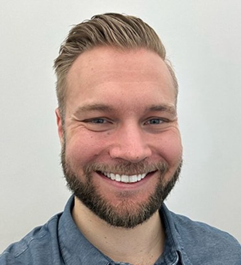 Dr. Markian Kolonsky, Dentist in Canada Place Dental - Portrait Photo