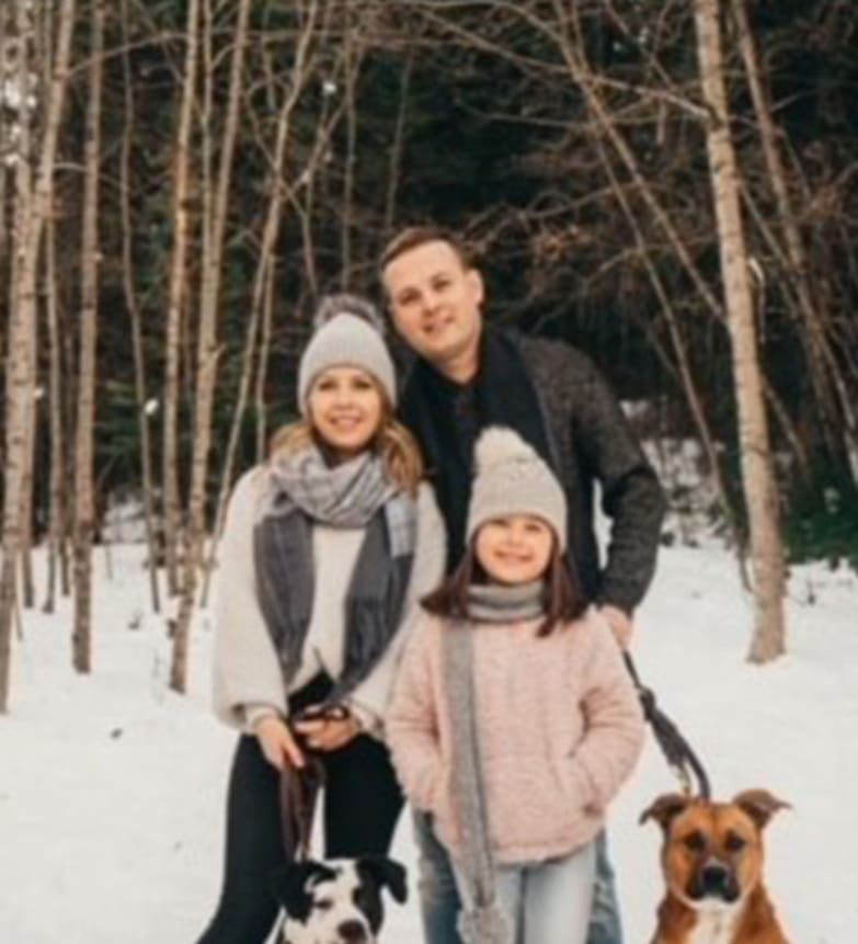 Dr. Walter Junikiewicz, Dentist in Access Dental - Portrait Photo