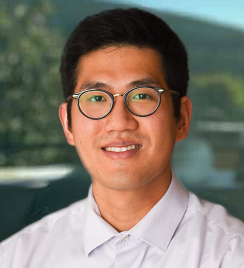 Dr. Kevin Yang, Dentist in Canyon Dental Centre - Portrait Photo