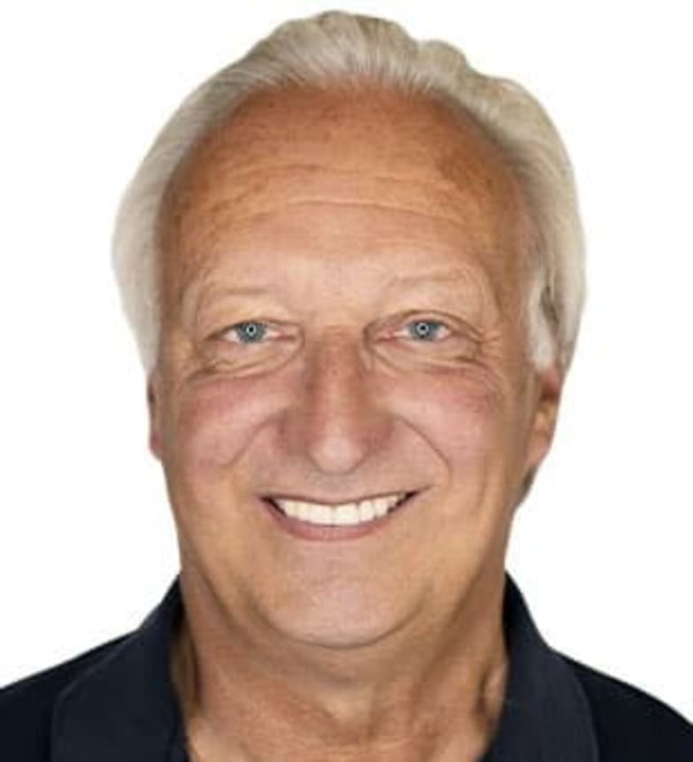 Dr. Allan Winchar, Dentist in Assiniboine Dental Group - Portrait Photo
