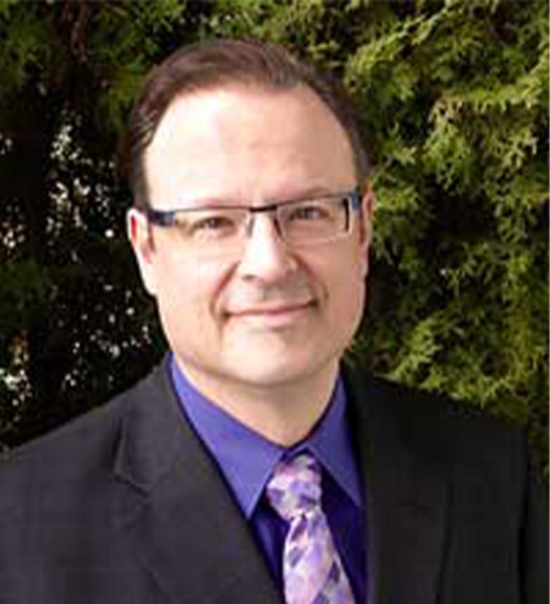 Dr. Kevin Philipow, Dentist in Deer Valley Dental Care - Portrait Photo