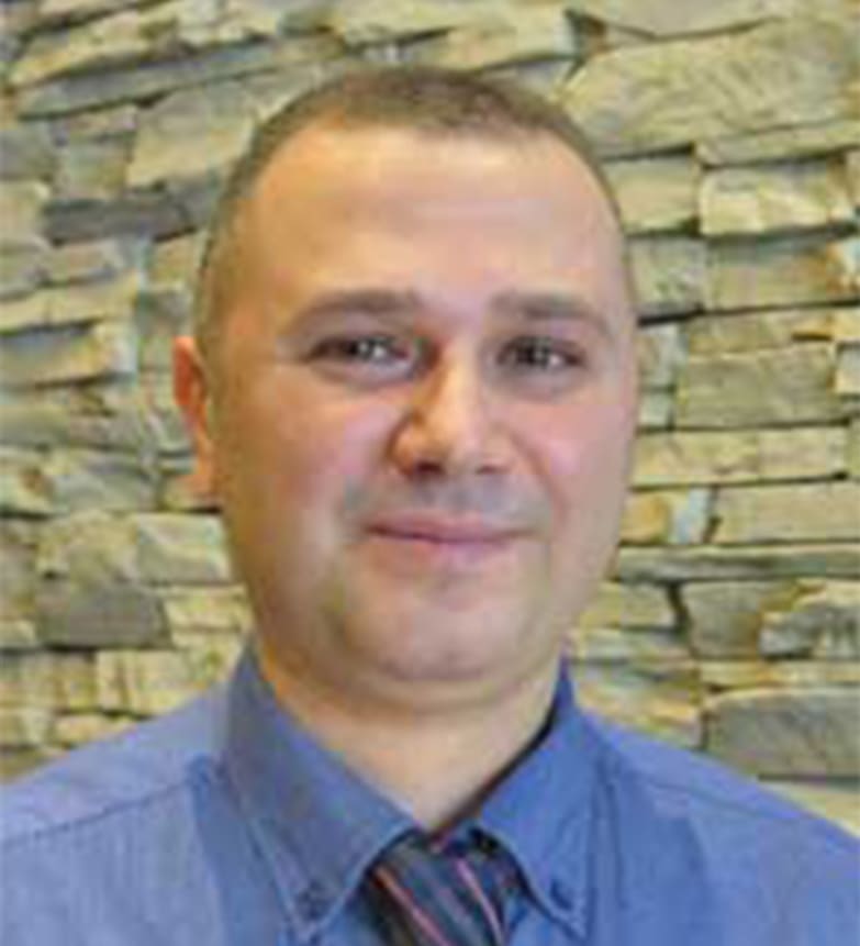 Dr. Waleed Al-Turfi, Dentist in Deer Valley Dental Care - Portrait Photo