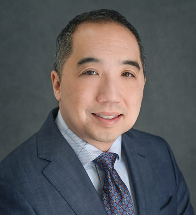 Dr. Luong Phuc Nguyen, Dentist in Centre dentaire VIVA Valleyfield - Portrait Photo