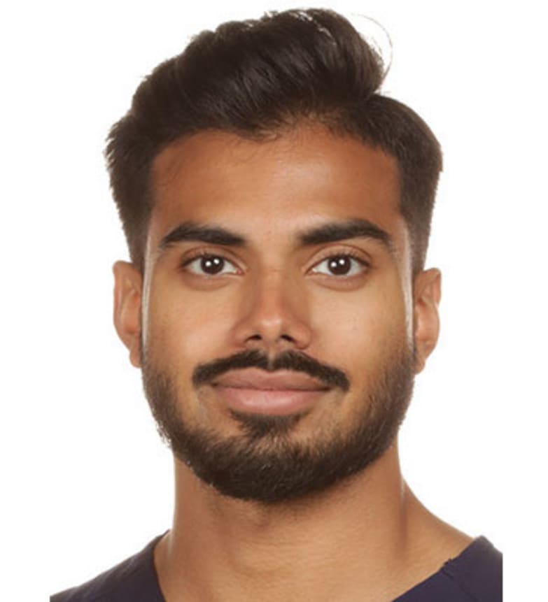 Dr. Zaid Taher, Dentist in Live Well Dental - Portrait Photo