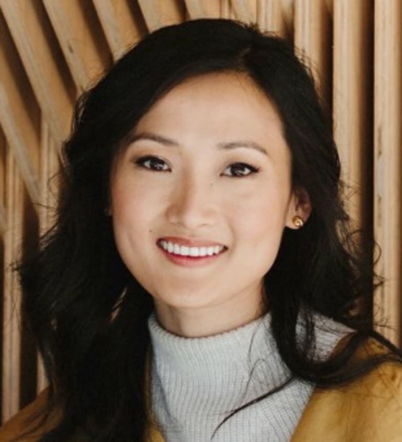 Dr. Sandy Liu, Dentist in Monarch Dental - Portrait Photo