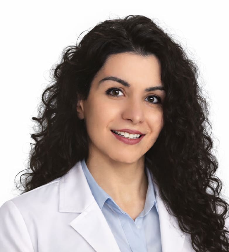 Dr. Eileen Ovaisy, Dentist in Lorette Dental Care - Portrait Photo