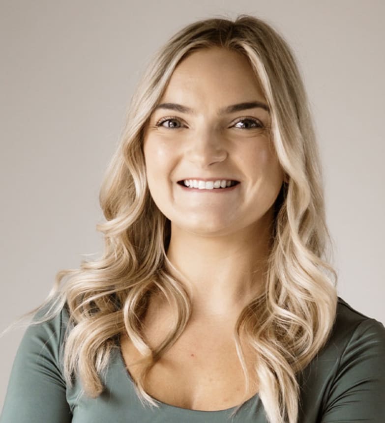 Dr. Kristen Diakow, Dentist in Lake Country Dental Centre - Portrait Photo