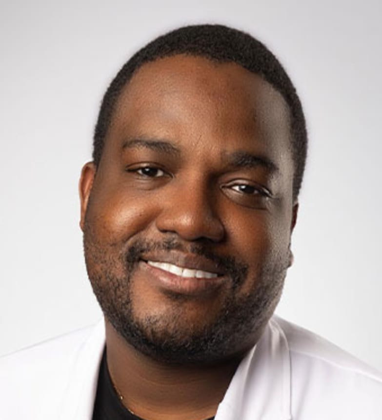 Dr. Oluwaseun Fasoyiro (Dr. Sean), Dentist in Park Square Dental - Portrait Photo