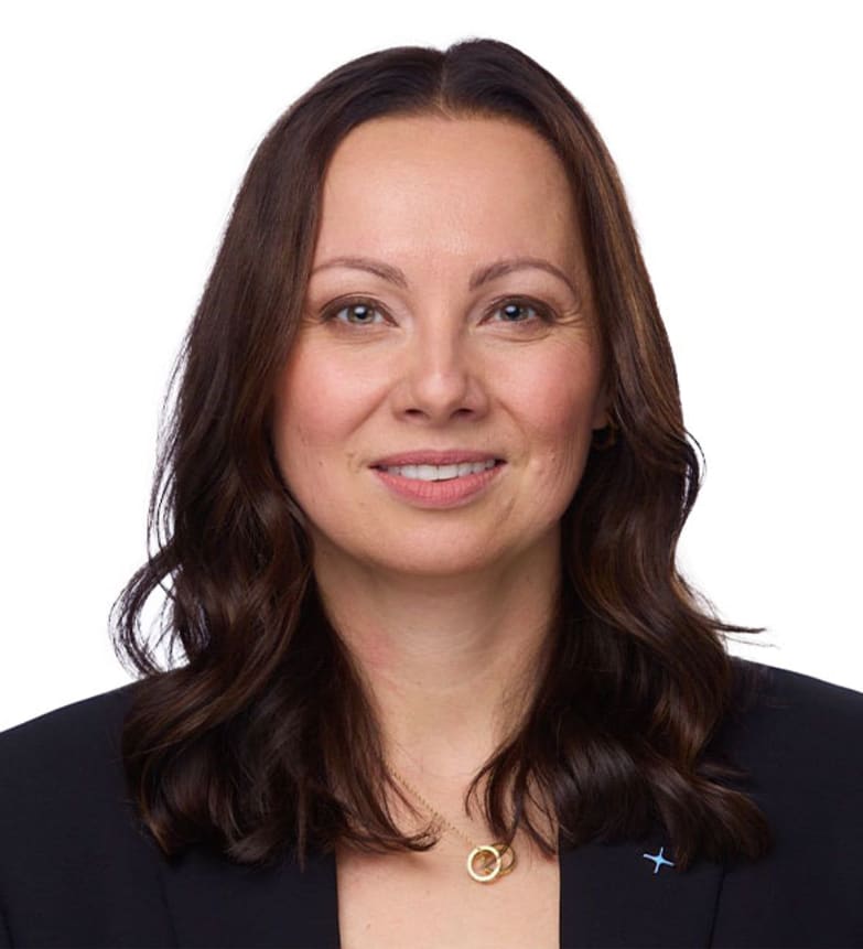 Dr. Dominika Jasiewicz-Bialy, Dentist in Assiniboine Dental Group - Portrait Photo