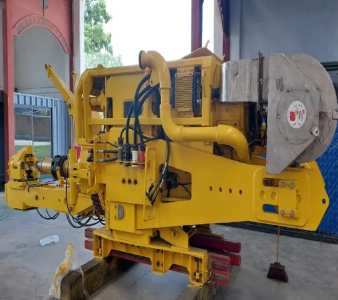 Top Drive 650 Ton GDM w/Cummins 600V Electric Generator and Forum Anticollision System - Image 6