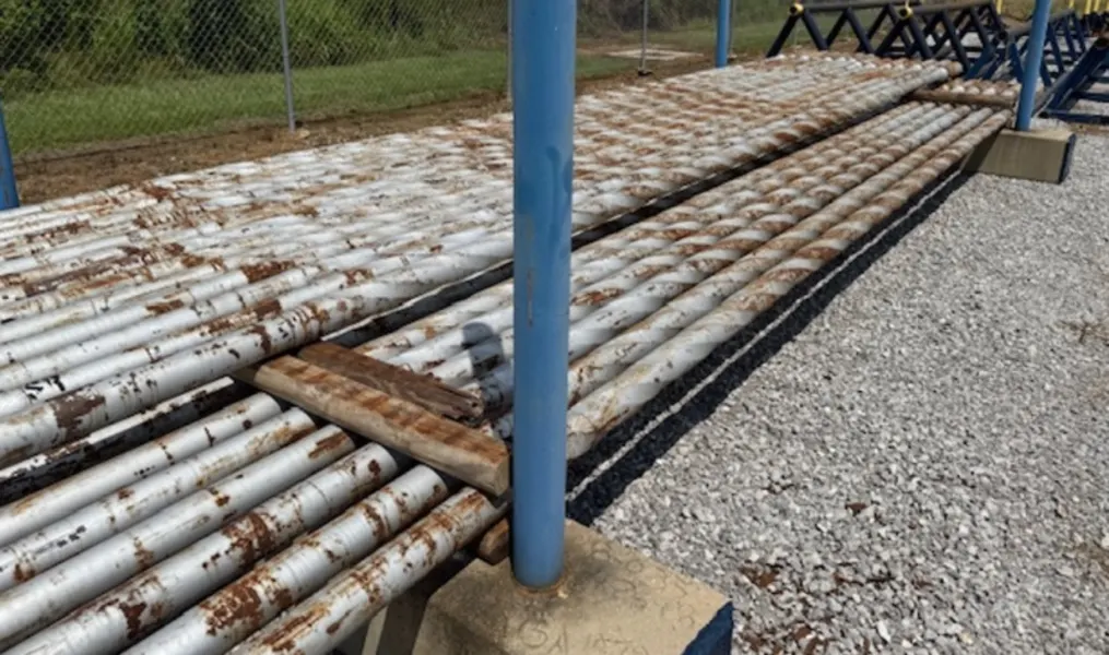 Drill Pipe, 3-1/2in Spiral Weight, w/NC38 Connection w/Hard Band, 33jts