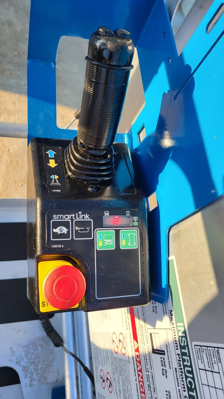 Refurbished Genie GR20 Runabout 20' Electric Vertical Mast Scissor Lift - Image 4