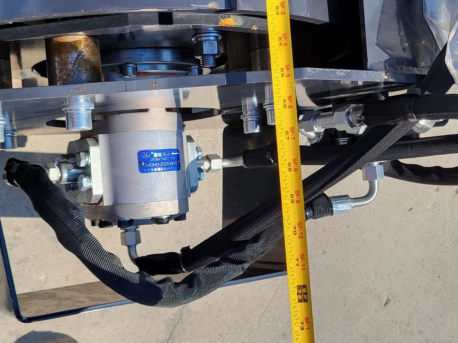 Wolverine 66" Hydraulic Vibratory Compactor Roller Attachment - Image 3