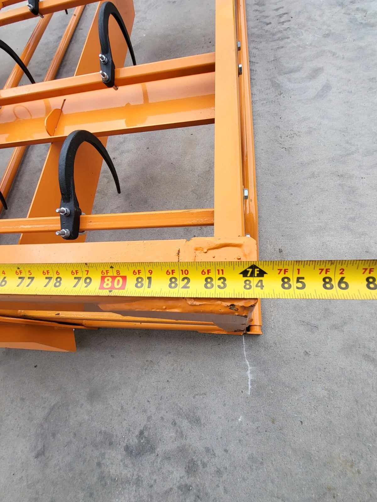 Landhonor Hydraulic Hay Accumulator Attachment - Image 6