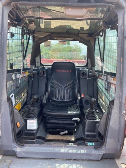 2022 Takeuchi TL12V2-CR  Compact Track Loader - Image 5