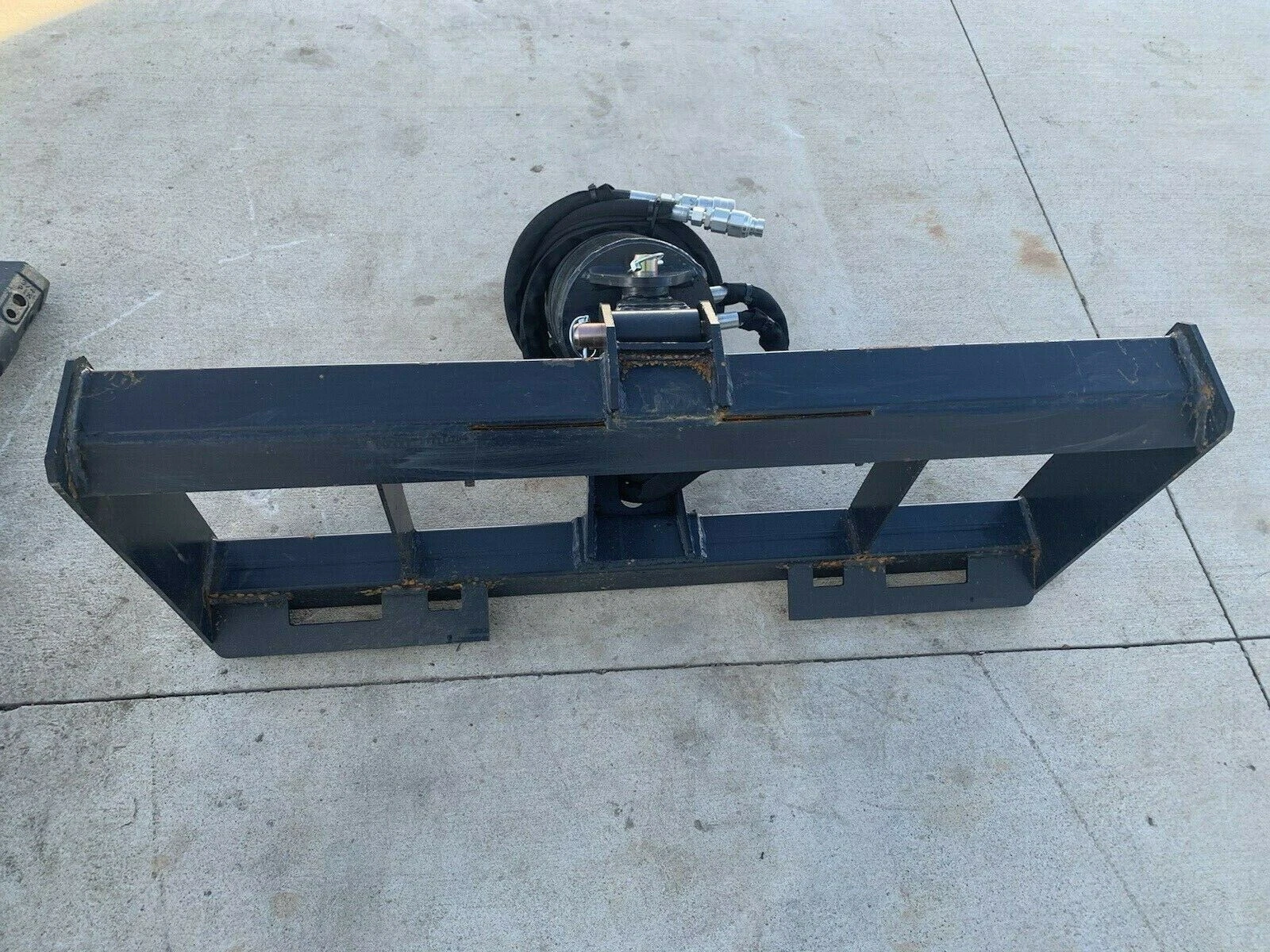 Wolverine Hydraulic Auger Attachment/Post Hole Digger - Image 2