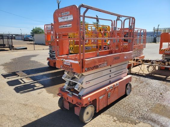 2019 Snorkel S3226E Electric Scissor Lift - Image 2