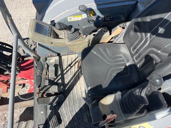 2019 Takeuchi TB240 Compact Excavator - Image 5