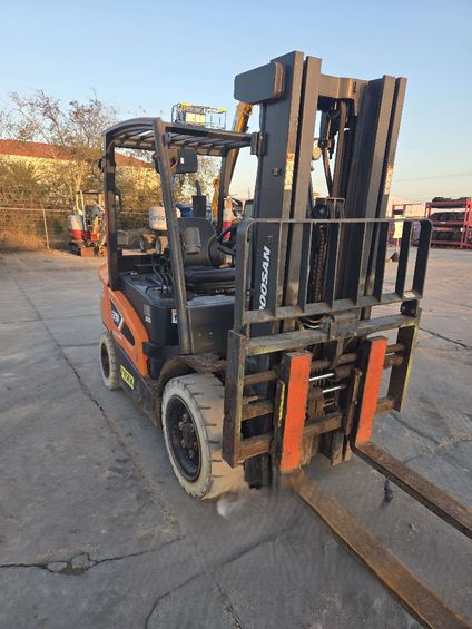 2019 Toyota 8FDU30 Diesel Warehouse Forklift