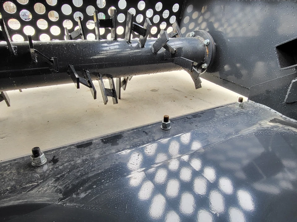 Wolverine Hydraulic Rock Rake Attachment - Image 6