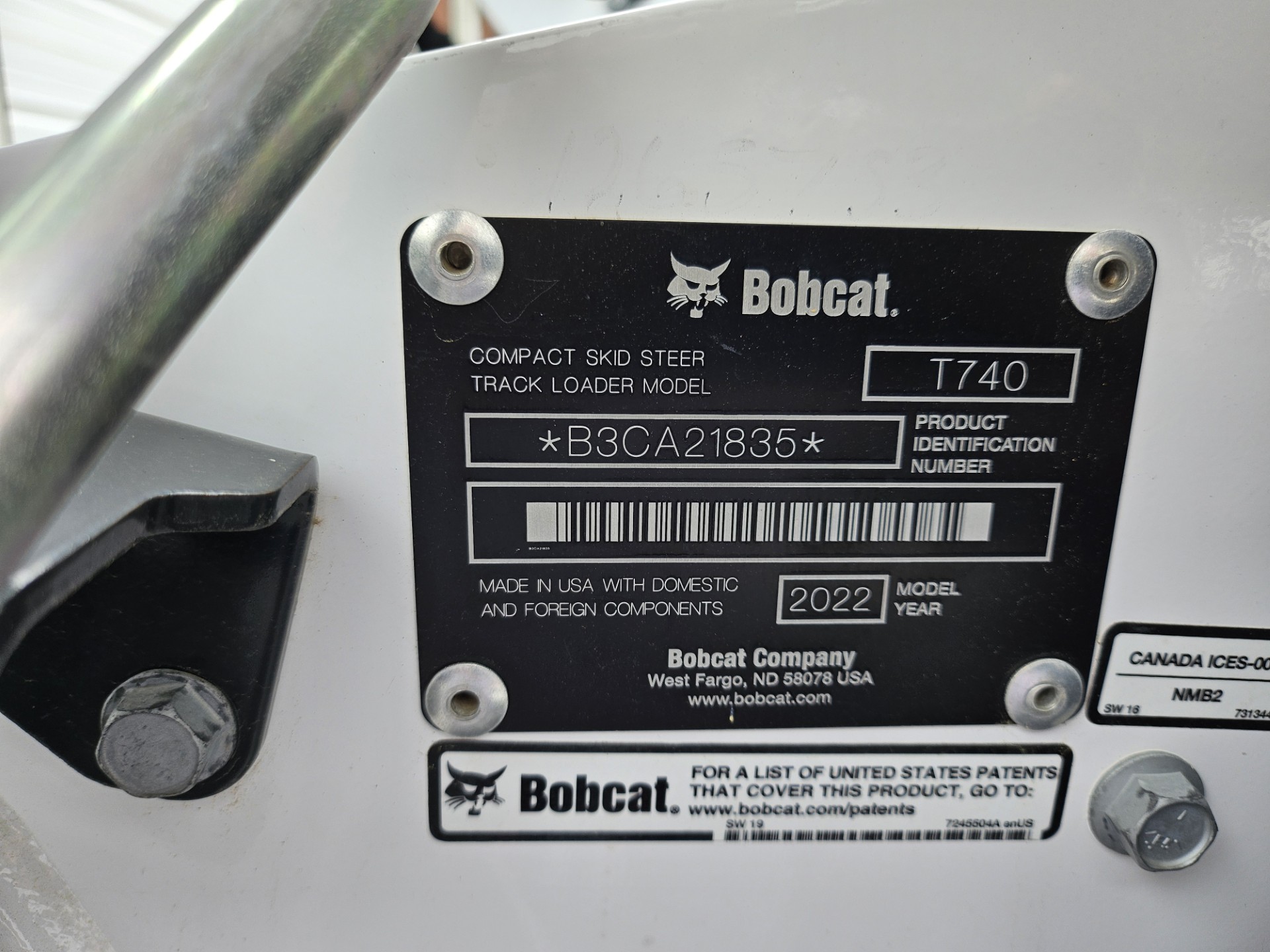 2022 Bobcat T740 Compact Track Loader - Image 7