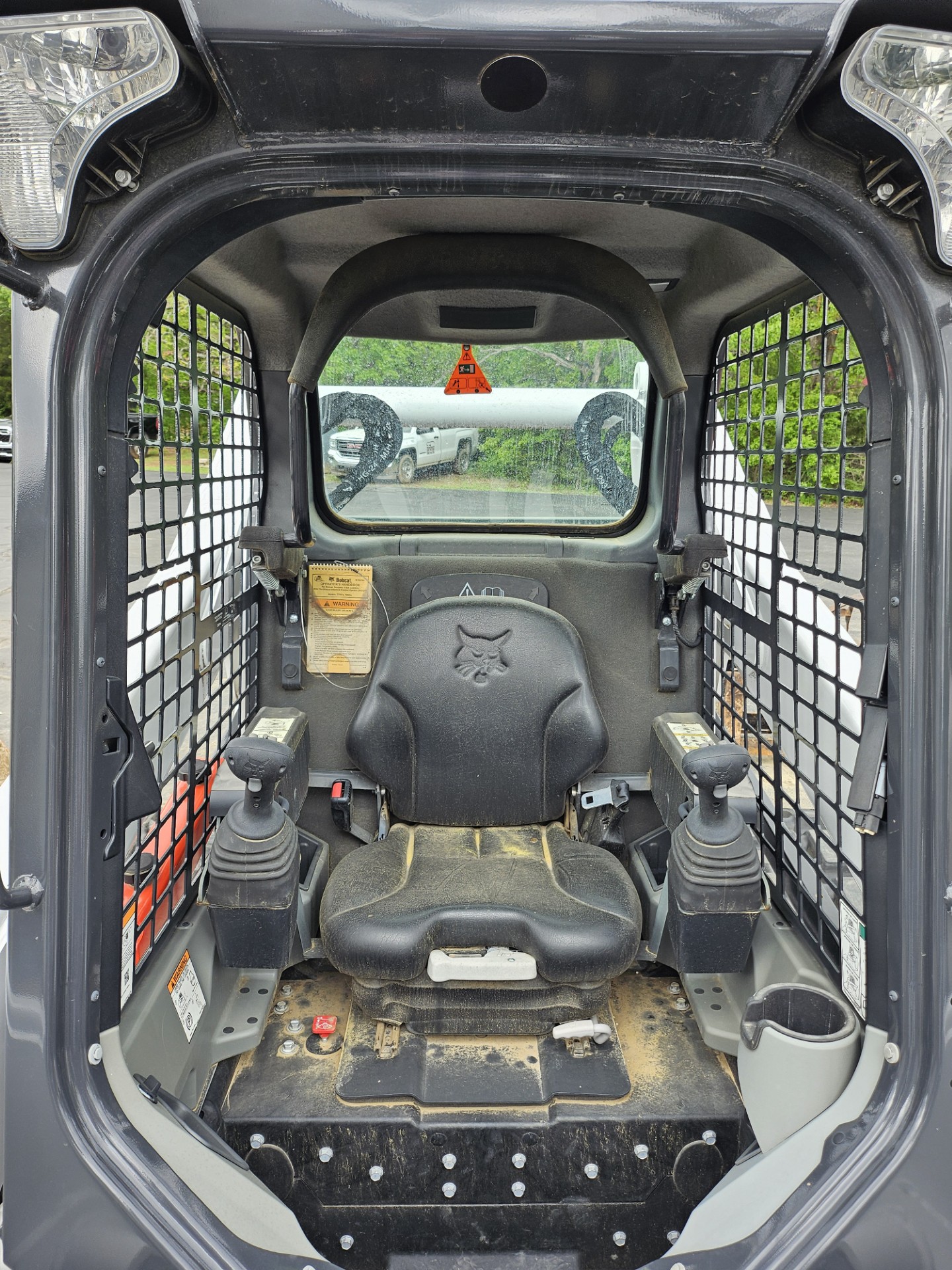 2022 Bobcat T740 Compact Track Loader - Image 4