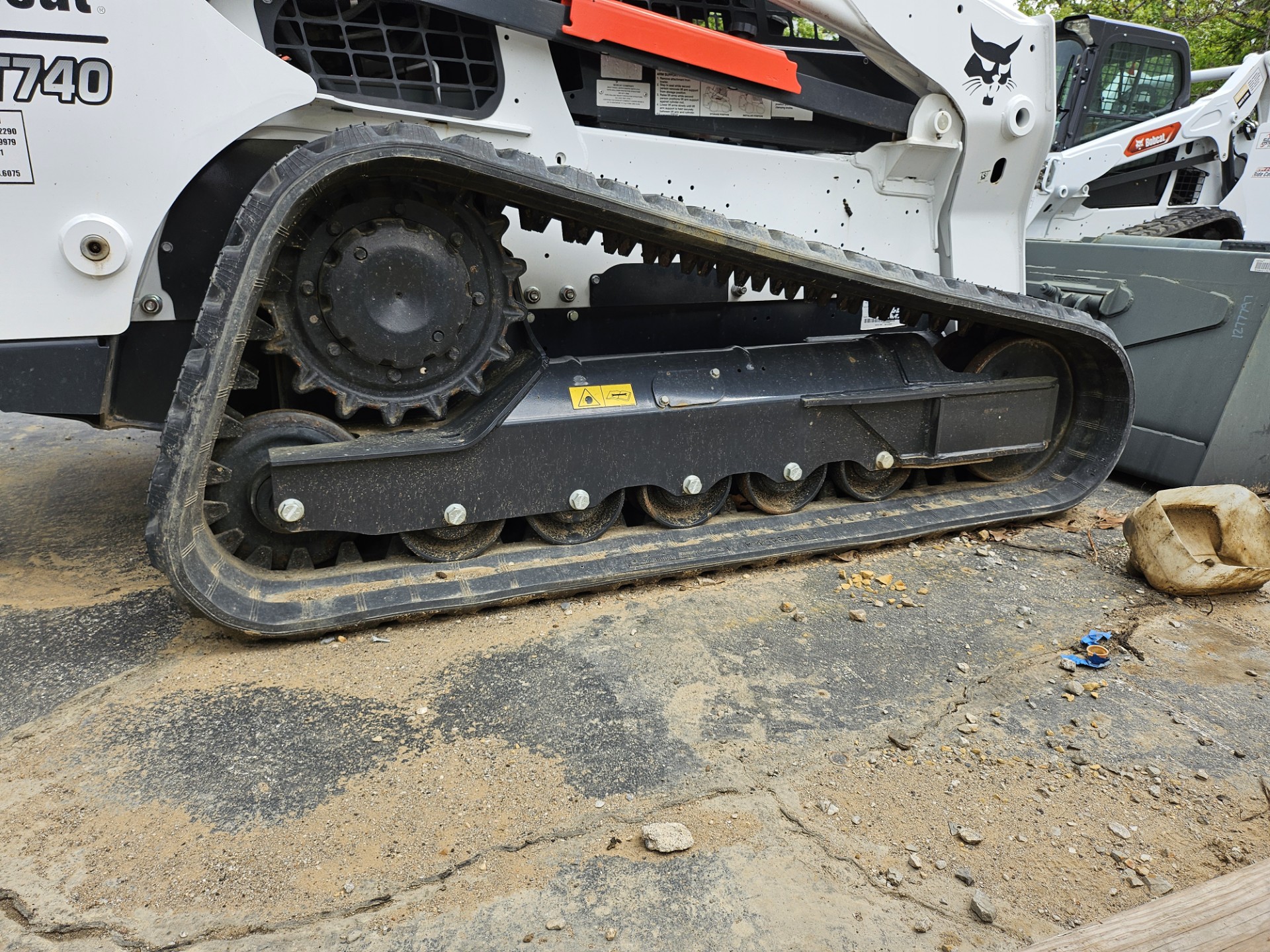 2022 Bobcat T740 Compact Track Loader - Image 5