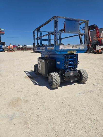 2018 Genie GS-4069DC Electric Scissor Lift - Image 3
