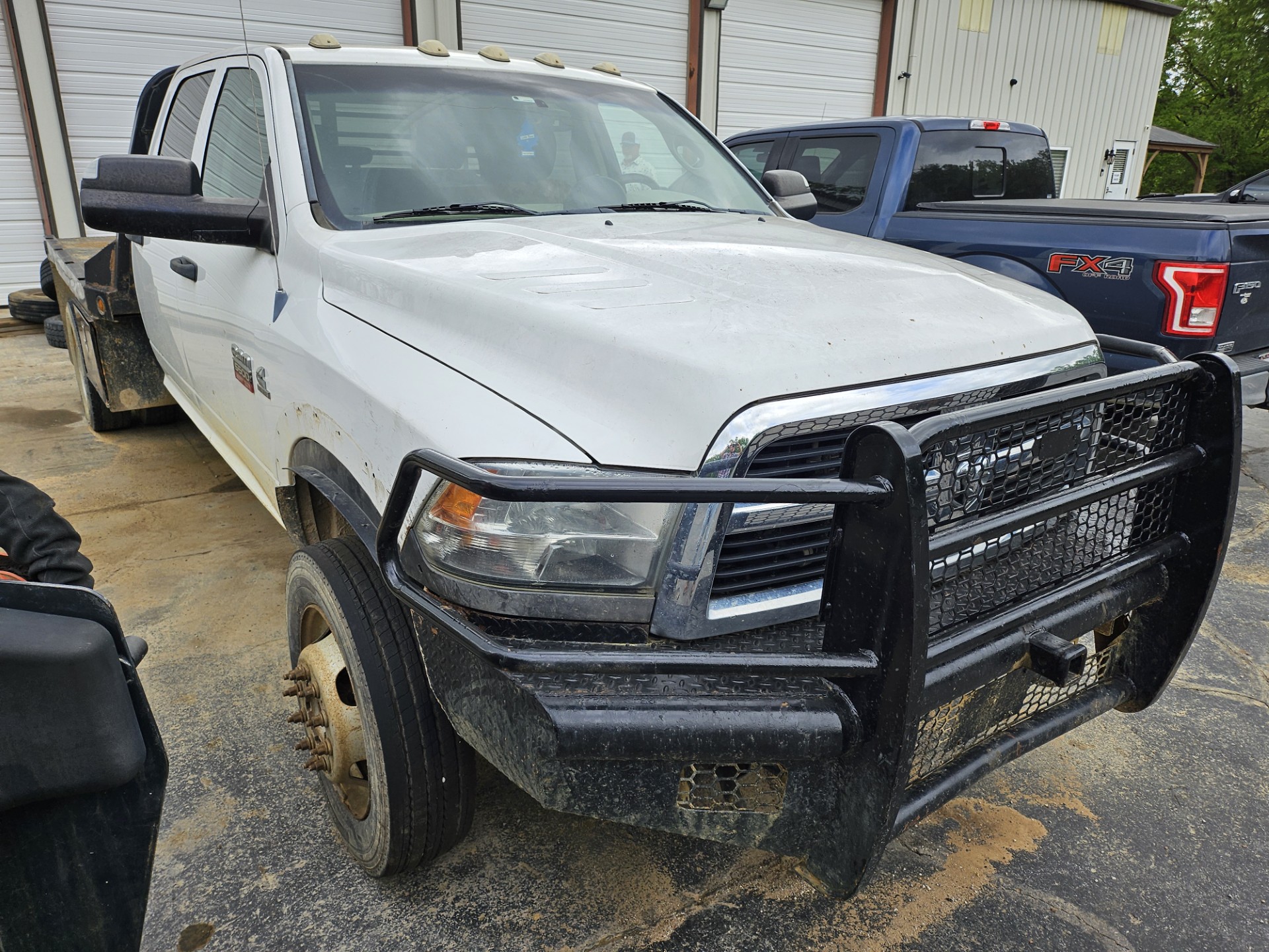 2012 Dodge Ram 5500 HD 4x4 Flatbed Pickup Truck - Image 2