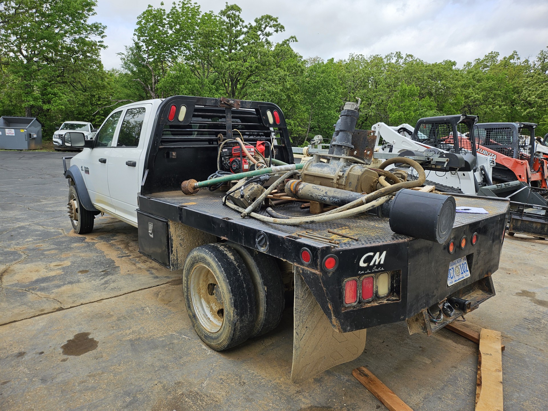 2012 Dodge Ram 5500 HD 4x4 Flatbed Pickup Truck - Image 3